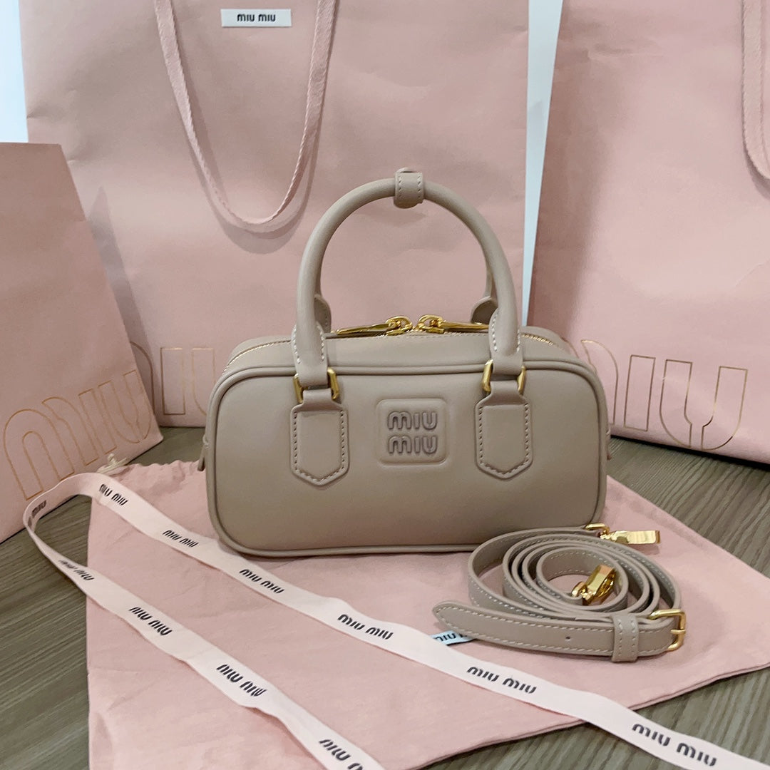 Miumiu - Arcadie leather bag