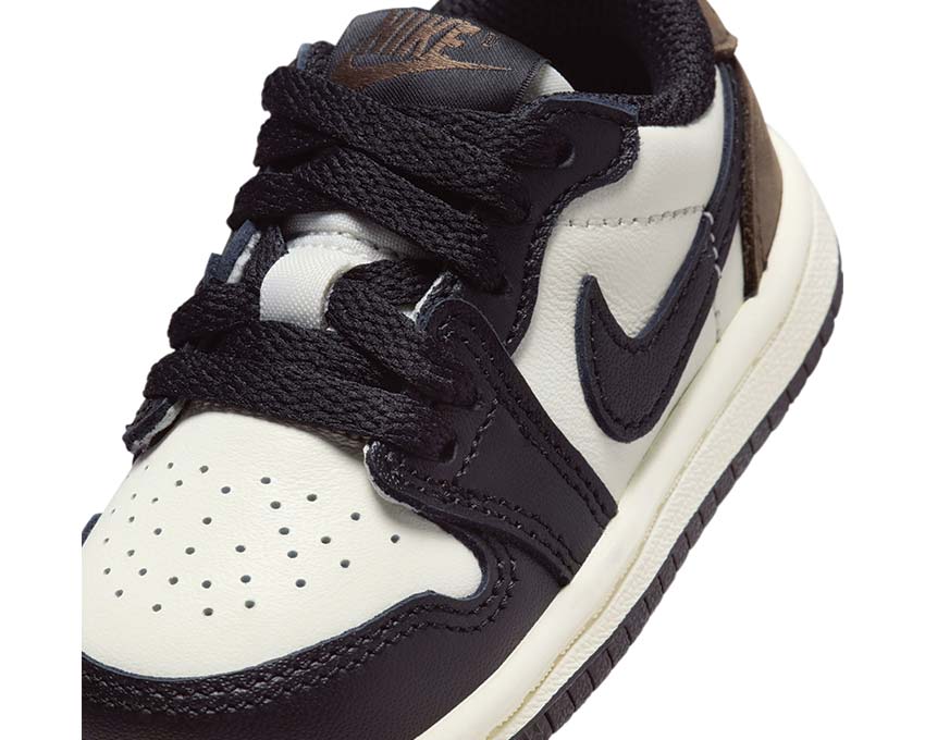 Jordan 1 Retro Low OG TD "Mocha"