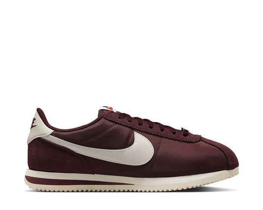 Nike Cortez W "Burgundy Crush"