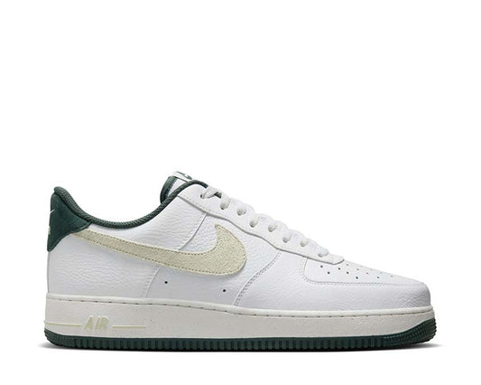 Nike Air Force 1 '07 LV8