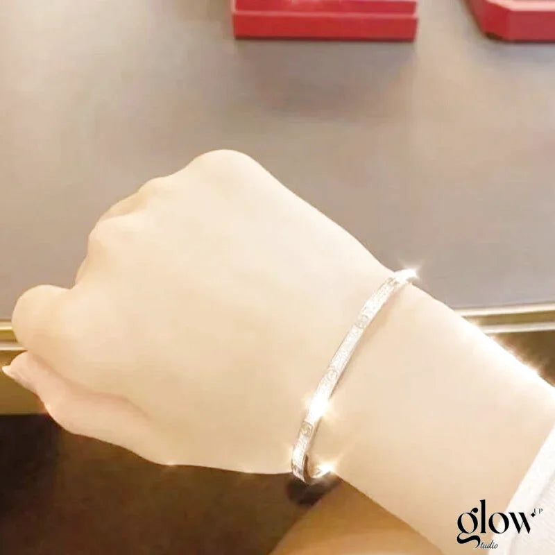 Cartier - Bracelet diamants Love