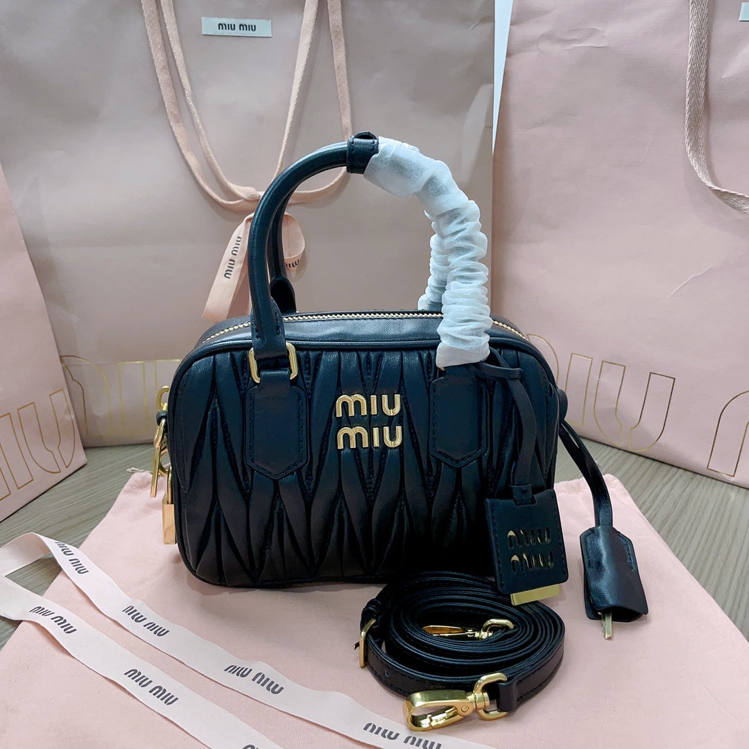 Miumiu - Arcadie matelassé nappa leather bag Noir